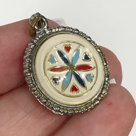 Vintage Enamel Pendant Pennsylvania Dutch Amish Distelfink Hex Sign Bird America - Picture 1 of 14